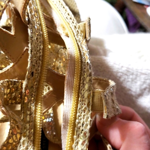 🌹😍Gorgeous Gladiator Funtasia sandals - Picture 5 of 5